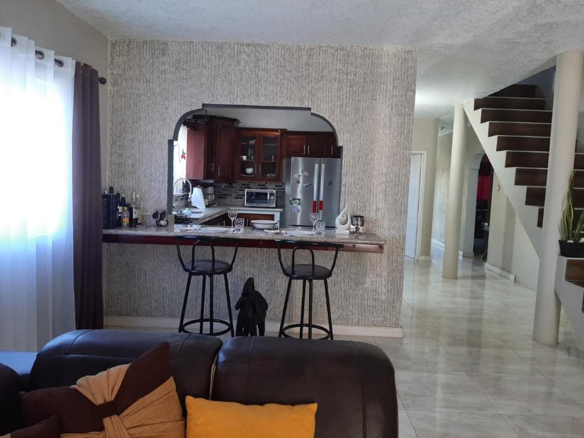 Hill View Vacational Rental Runaway Bay Dış mekan fotoğraf
